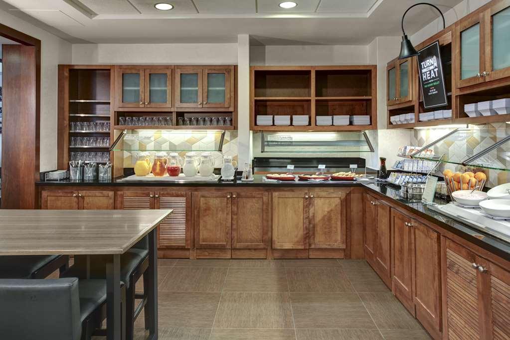 Hyatt Place Detroit/Livonia Interior photo